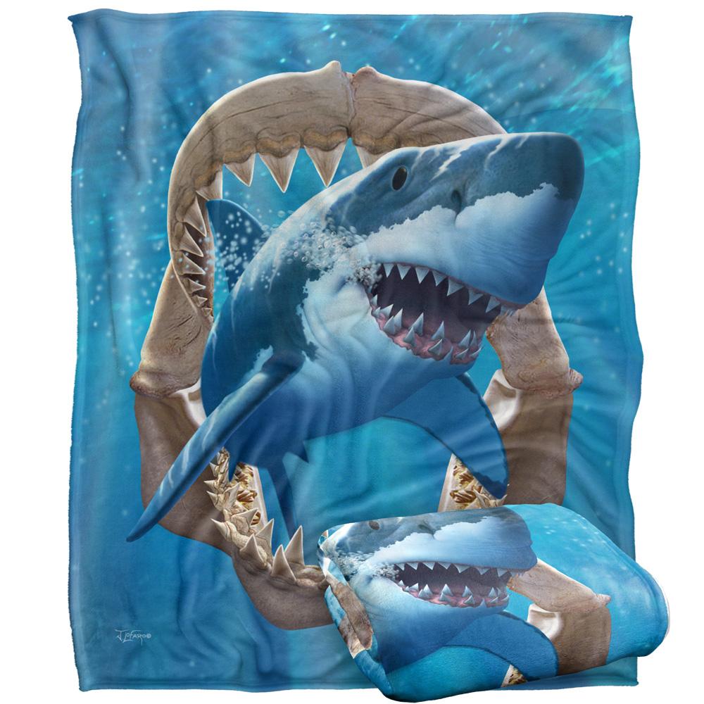 JQ Licensing Hunting Shark Supersoft Blanket