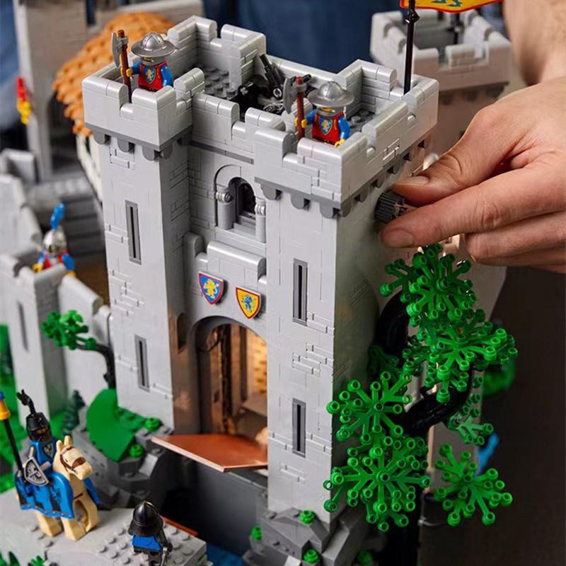 85666 Medieval Architecture Wind Lion King Lion Knight’s Castle Building Block Assembling Toy 61288