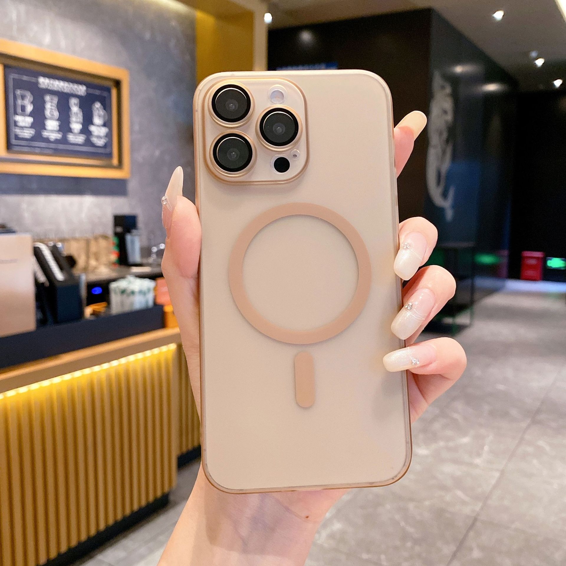 

The Built-in Lens Film Is Suitable for IPhone IPhone 16promax Phone Case 15 Ultra-thin Frosted Ice Mist Magnetic Hard Shell iPhone 16PROMAX