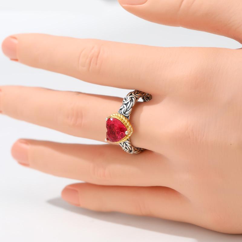 Vintage Inlaid Red CZ Heart Women's Ring Creativity Two Color Hand Carving Daily Wear Party Jewelry Anniversary Gift