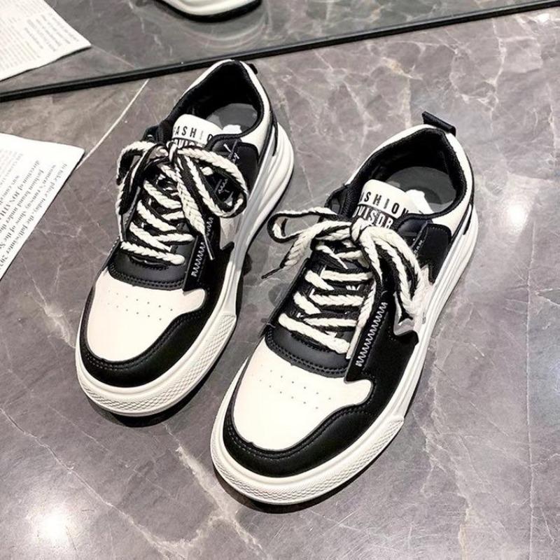 Little white shoes spring and autumn new flat bottom breathable casual women's thick heel board shoes student straps black and white panda shoes
