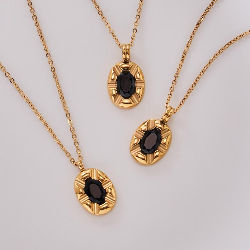 Qiong Yao Geometric Oval Black Zircon Pendant Clavicle Chain - Light Luxury Stainless Steel Jewelry
