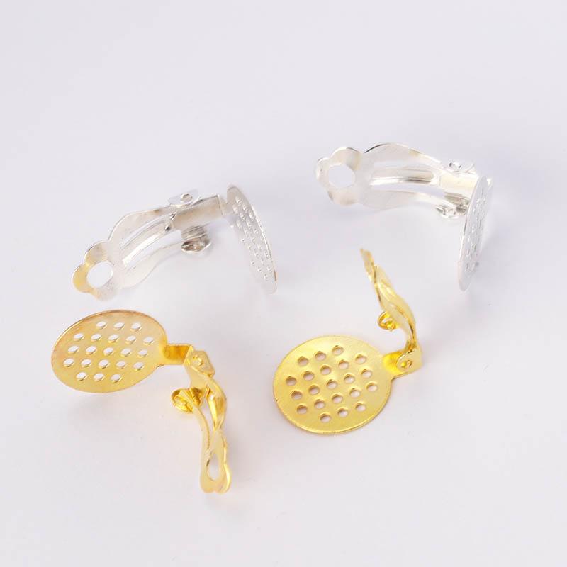 50st Guld Silver Järn Öronklämma Örhängen Hål Infattning Tomma Cabochoner Fästbas DIY Komponenter Smyckesdelar Leverantör Hög Kvalitet