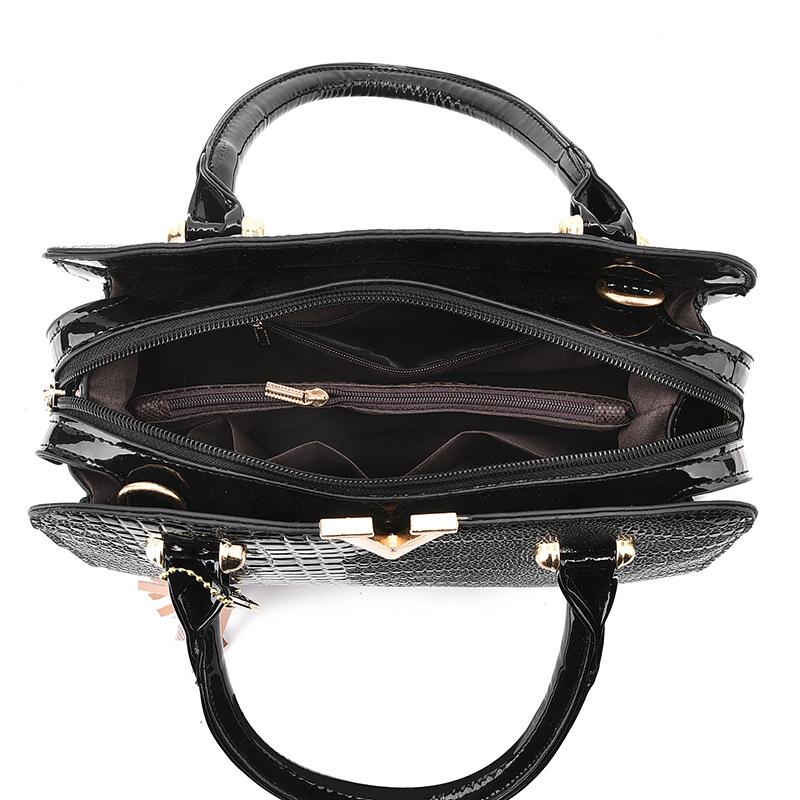 2025 New Fashionable European and American Retro Crocodile Pattern Large-capacity Mother Bag High-texture Shoulder Handbag