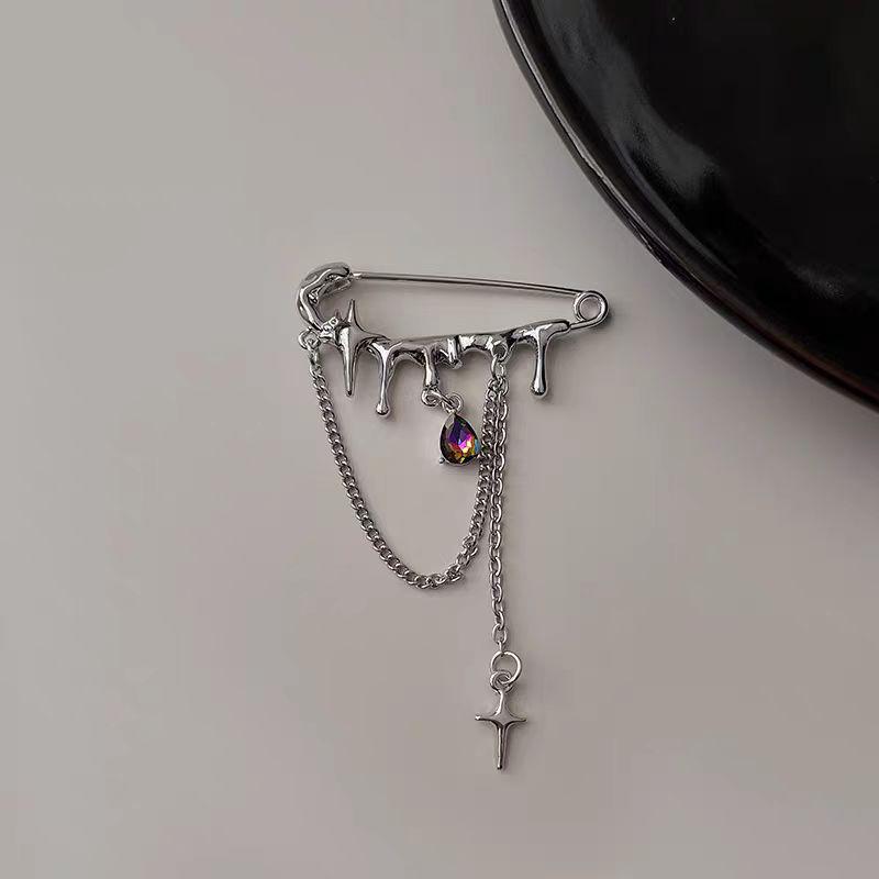 

Брошь-кисточка «Капля лавы» в виде звездочки и капли воды — элегантный аксессуар для женского свитера и пальто