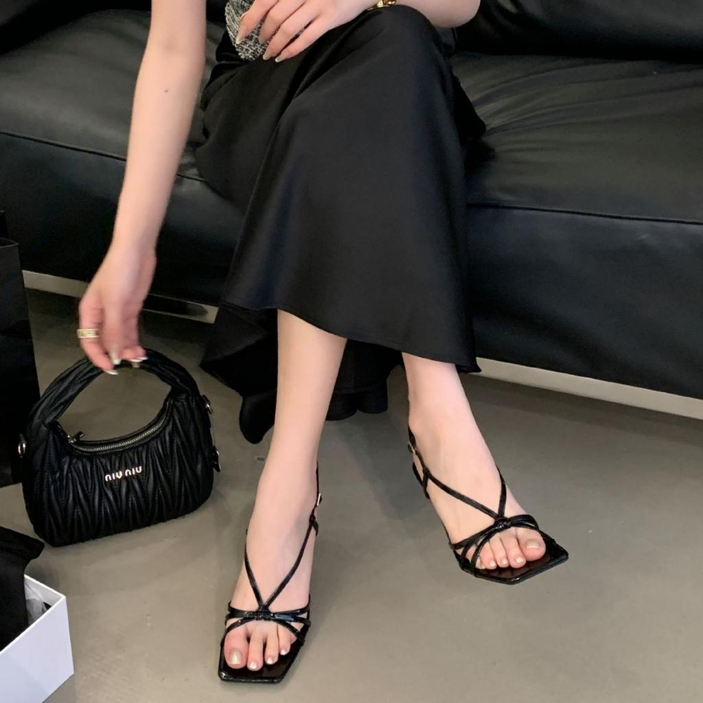 Black Thin Strap Open-toed Roman Sandals Women's Spring and Summer 2025 New Versatile Square Head Thin Heel One-word Cool Slippers