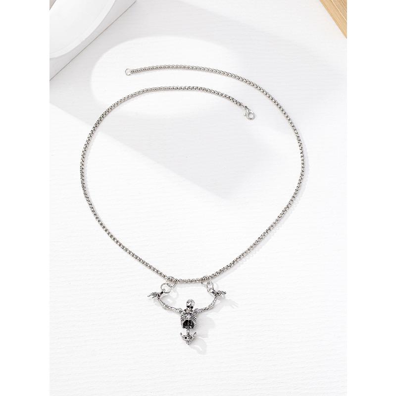 Meier Halloween retro punk skull pendant necklace - versatile fashion sweater chain accessory