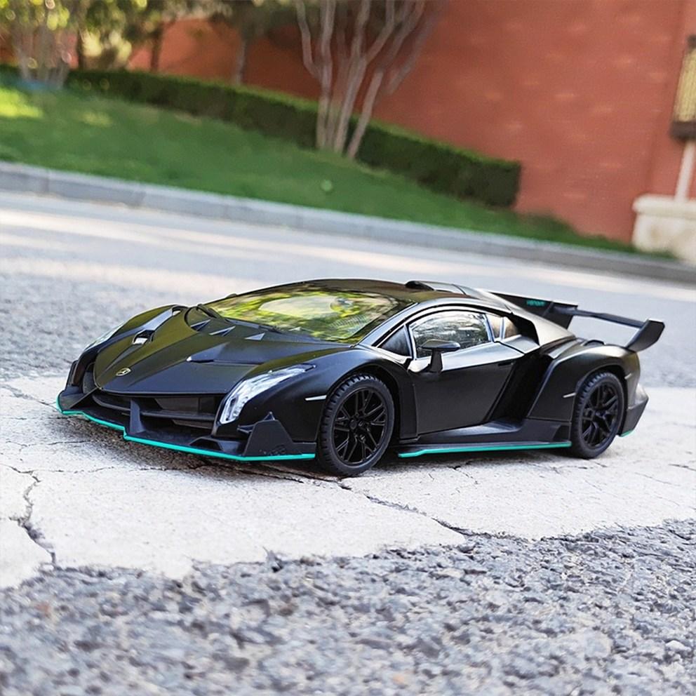MyCar 1:22 Die-Cast Metal Lamborghini Veneno Roadster Model Car Figurine, Black