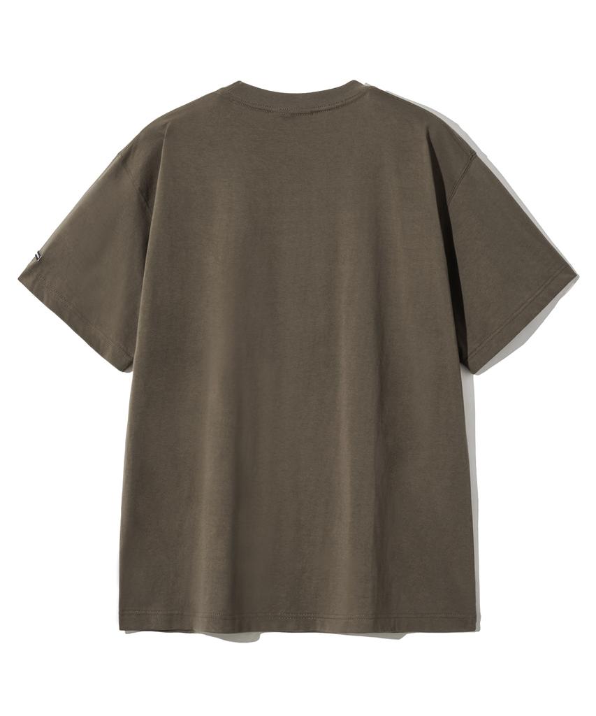 FILLUMINATE Essential Arch Logo T-Shirt - Brown