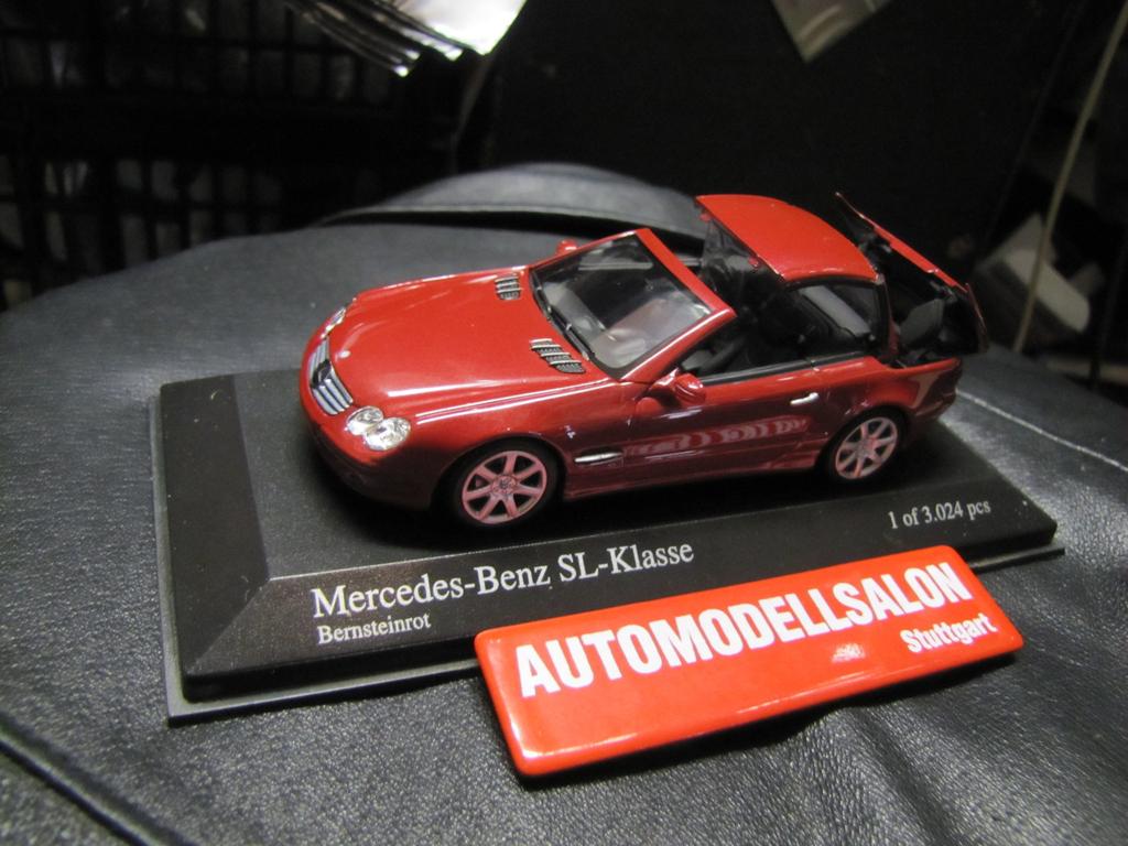 Mercedes SL Vario Roof Mercedes 1/43 (R230/Red.M)