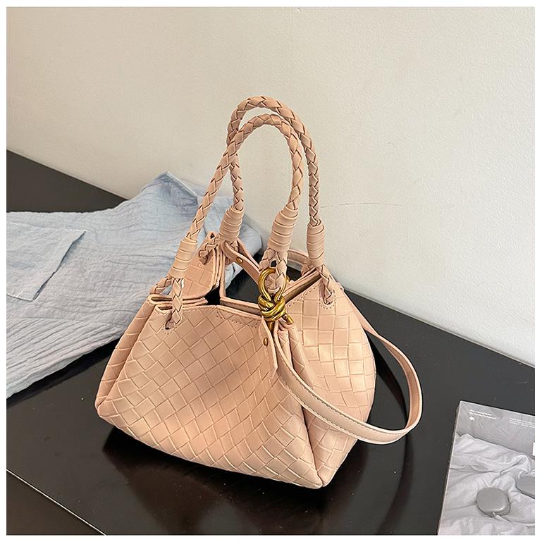 

2025 Urban Lady Fashion Woven Bucket Shoulder Bag