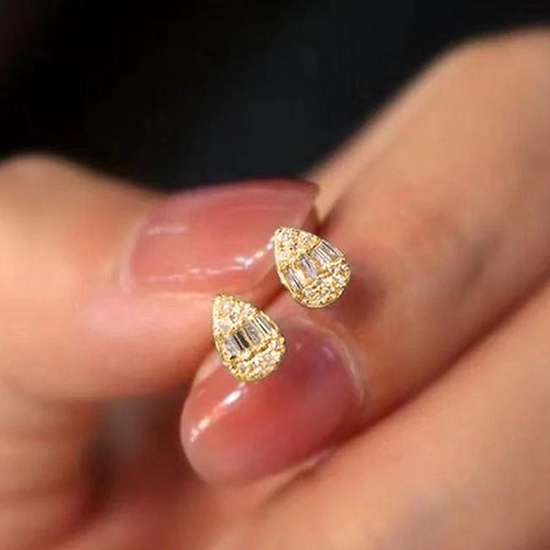 

CAOSHI Water-drop Shaped Stud Earrings for Women Bright Cubic Zirconia Accessories for Daily Wear Low-key Luxury Lady Zircon