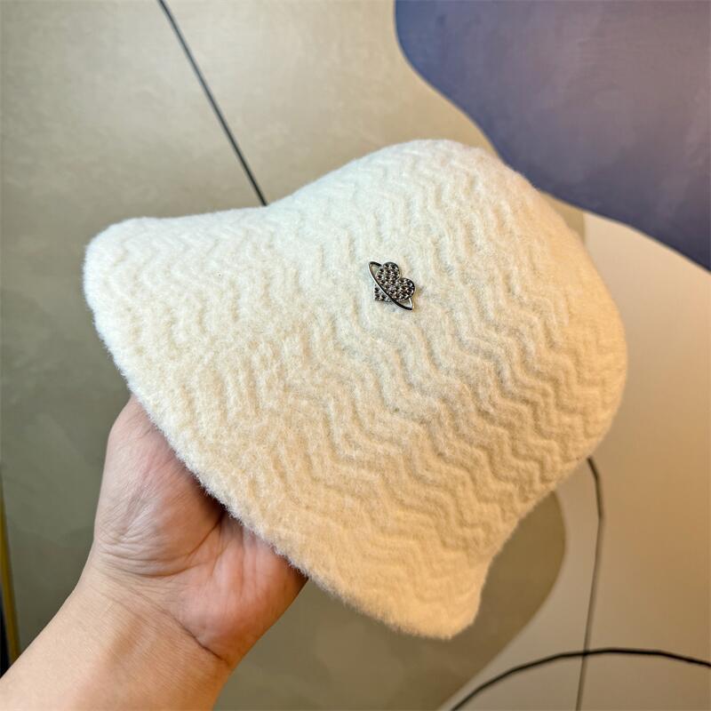 New Autumn and Winter Warm Lazy Wind Wool Hat Women's Ear Protection Knitted Pullover Hat Fashionable and Cute