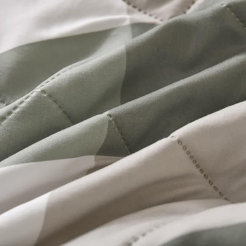 Canrushi Lightweight Reactive Print Summer Comforter