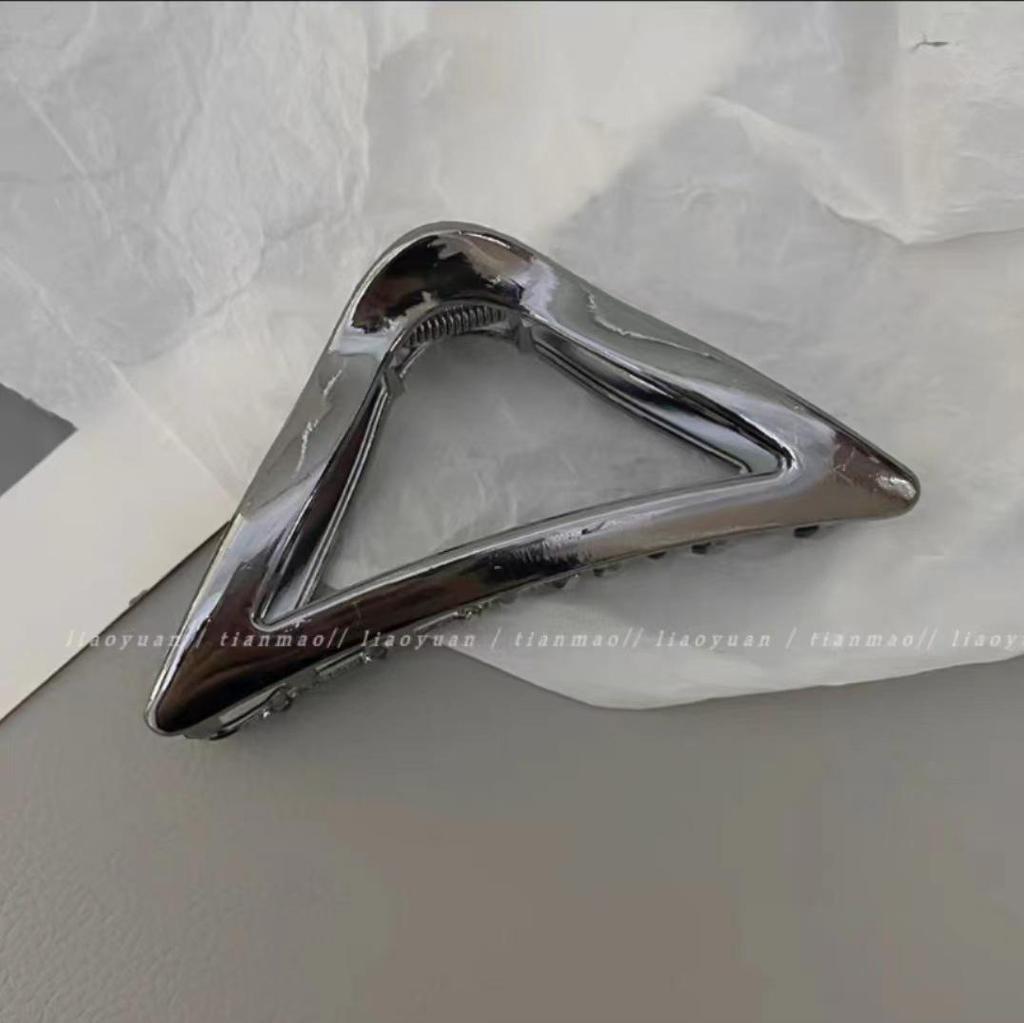 Premium Metal Shark Hair Clip for Women - Large Summer Headdress Hairpin, Unique Design