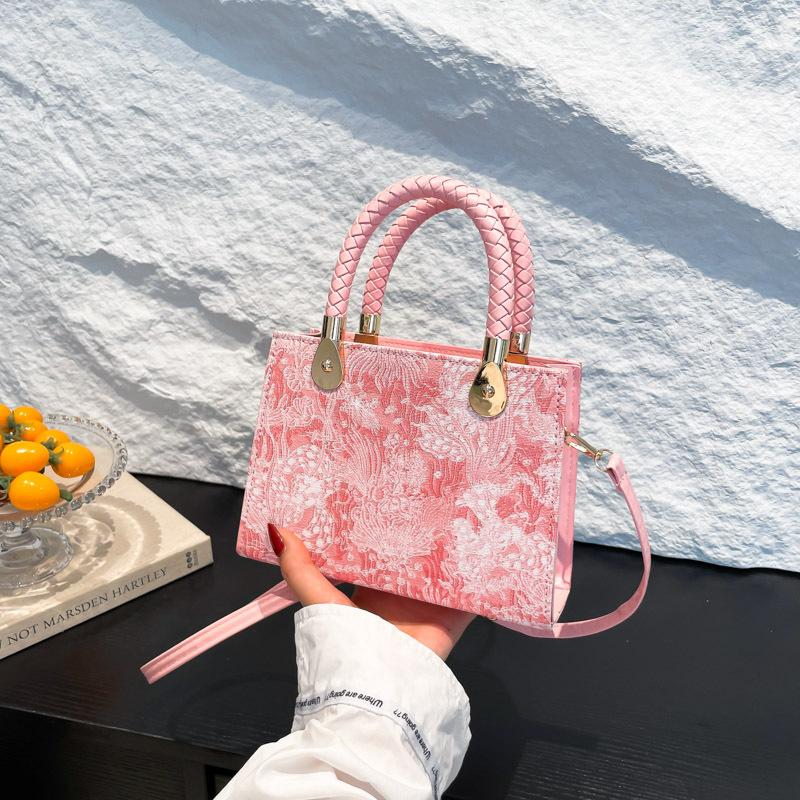 New Niche Design Shoulder Bag, High-end Texture Small Square Bag, Temperament Versatile Handbag, Fashionable Commuter Messenger Bag