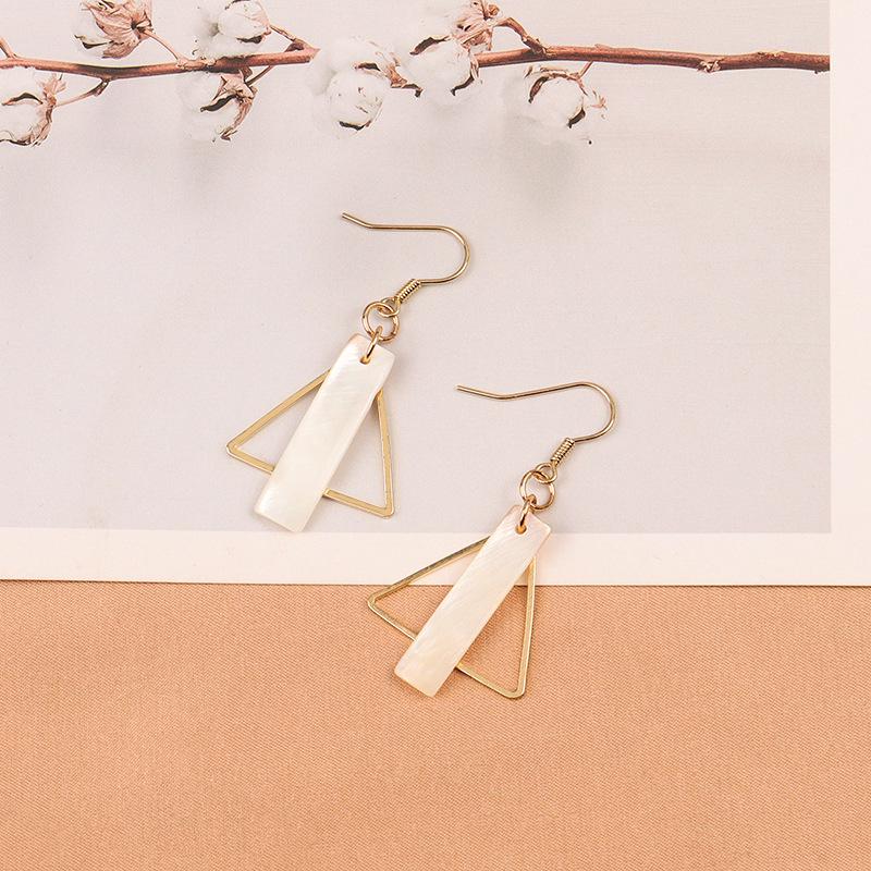 White Shell Triangle Stud Earrings - Korean & Japanese Style B532.