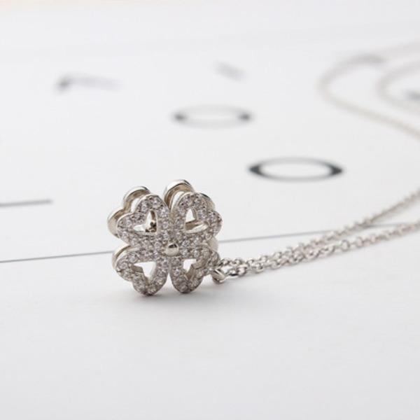 

Вращающееся ожерелье с клевером, новый корейский модный продукт, универсальное сетевое ожерелье с полым сердцем, женское