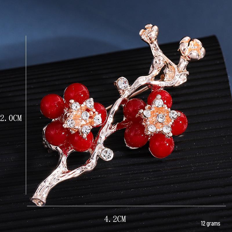 Exquisite Women's Red Flower Brooch – Niche Design, High-End Suit Accessory