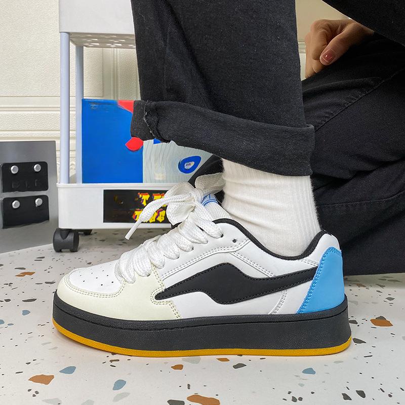 Casual Retro Niche Shoes, Board Shoes, Low-top Bread, Versatile Sports Shoes