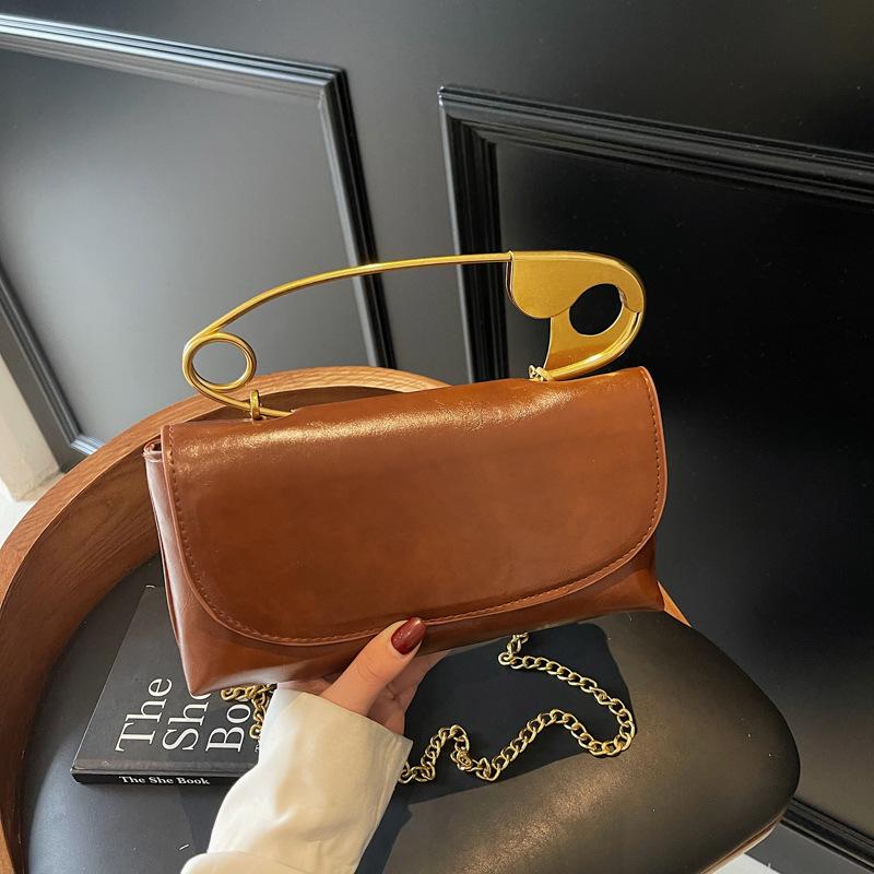 Faux Leather Paperclip Clutch for Women, Chic Chain Shoulder Bag, Minimalist Crossbody Purse