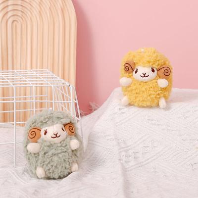 1Pc Sac à Dos Décor Mouton En Peluche Pendentif Mignon Mini Mouton En Peluche Pendentif Doux Agneau Poupée Ornement Porte-clés Pour Décoration De Voiture