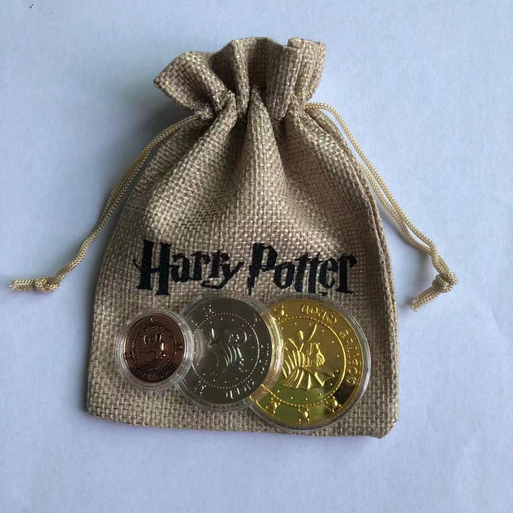Harry Potter Gringotts Gold Galleon Coin & Elf Money Bag Badge - Creative Student Gift