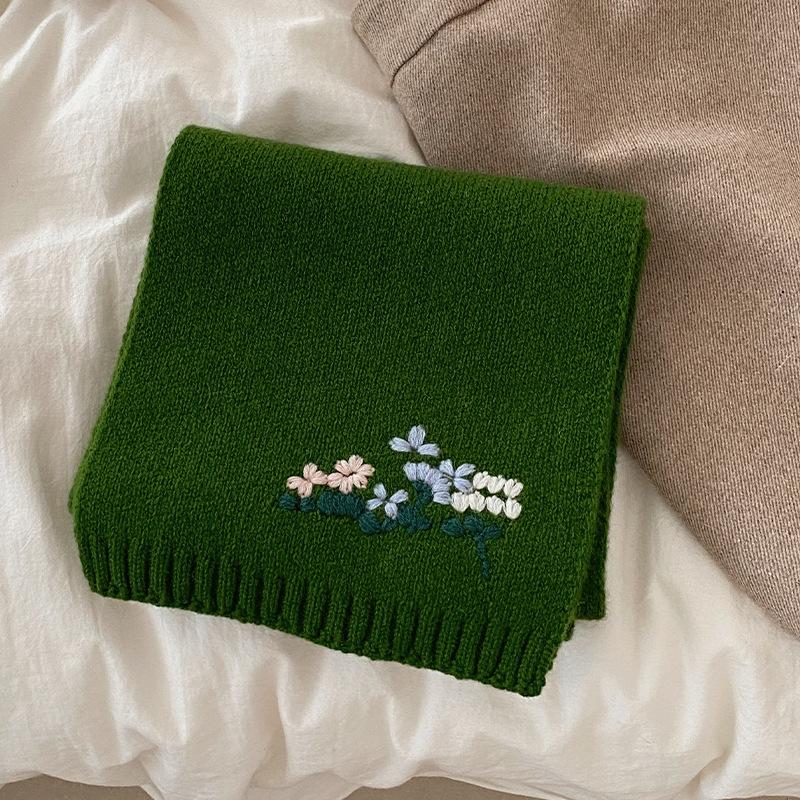 New Autumn and Winter Knitted Scarf with Embroidered Small Flowers Warm Neck Protection Scarf Autumn and Winter Atmosphere Warm Korean Style Scarf