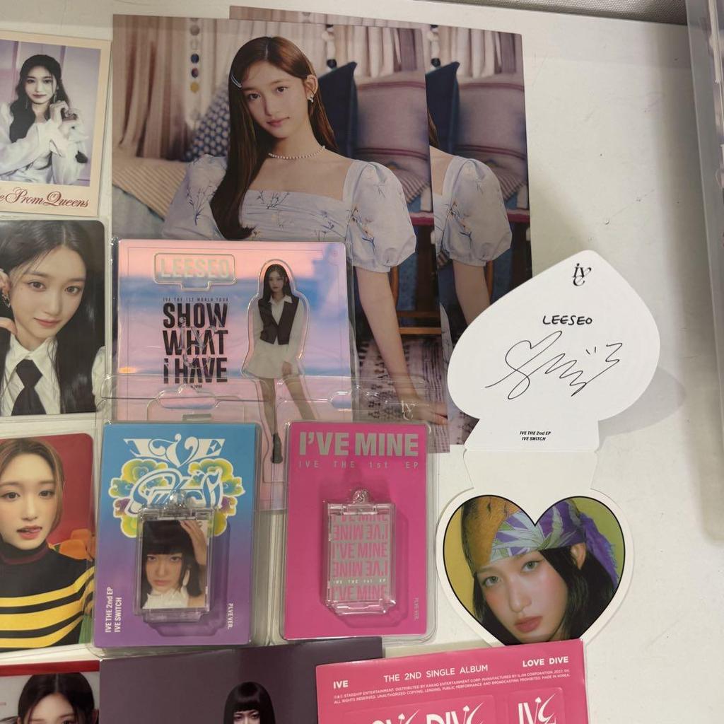 [USED] IVE Trading Card Iso Acrylic Stand Plve