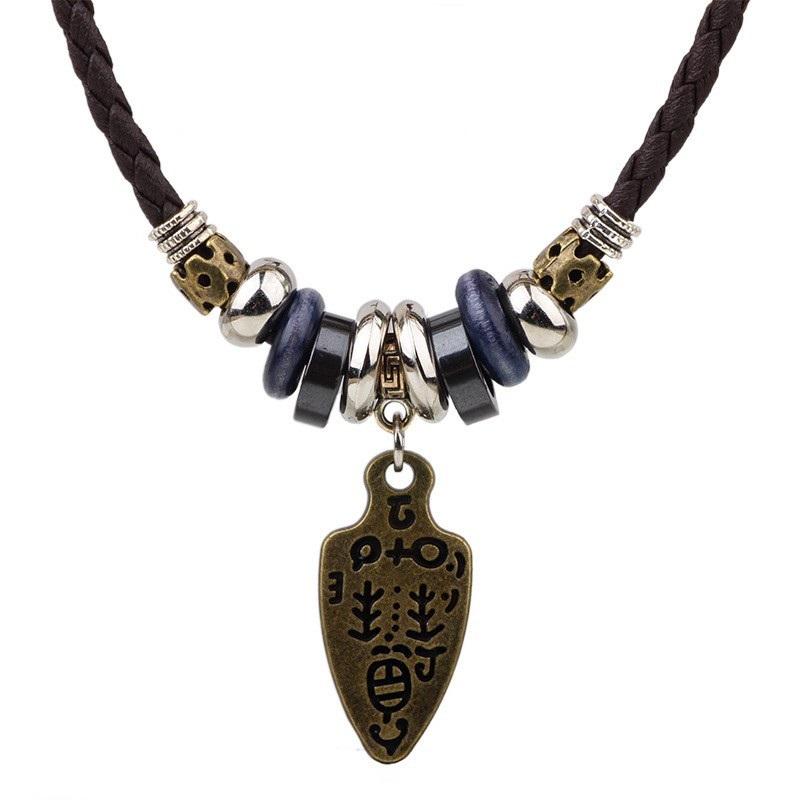 European And American Ladies Necklace Double-layer Winding Necklace Simple Clavicle Chain High-end Sense Suitable For Parties And Beach Vacations