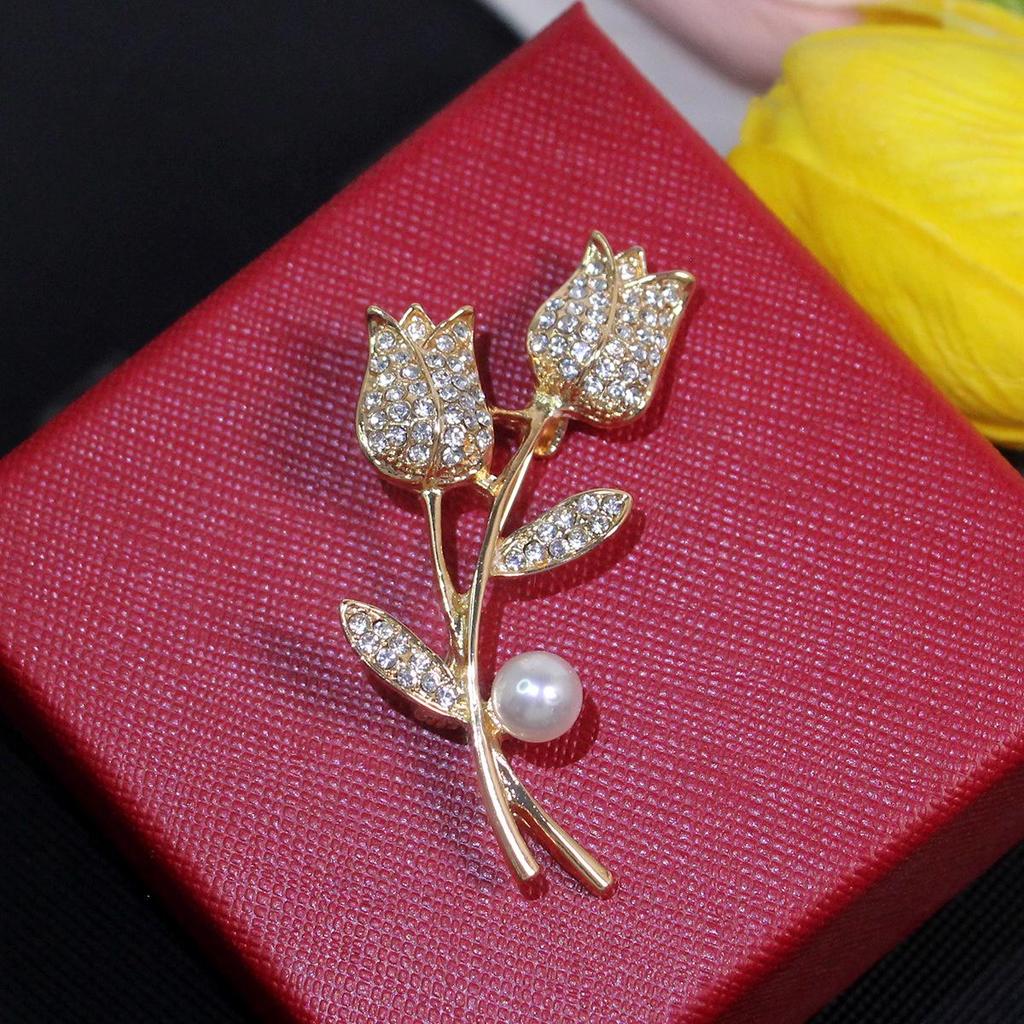 Elegant Tulip Design Women's High-End Fashion Brooch Pin