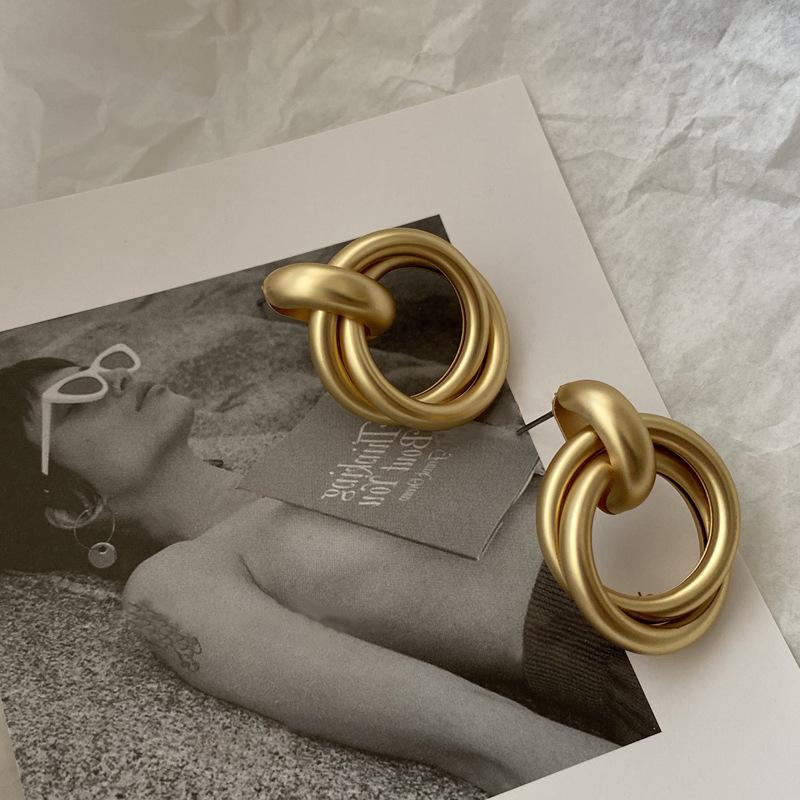 Exaggerated Baroque Metal Generous Circle Earrings for Women New Design Matte Gold Simple Drop Earring Fashion Zircon Gift