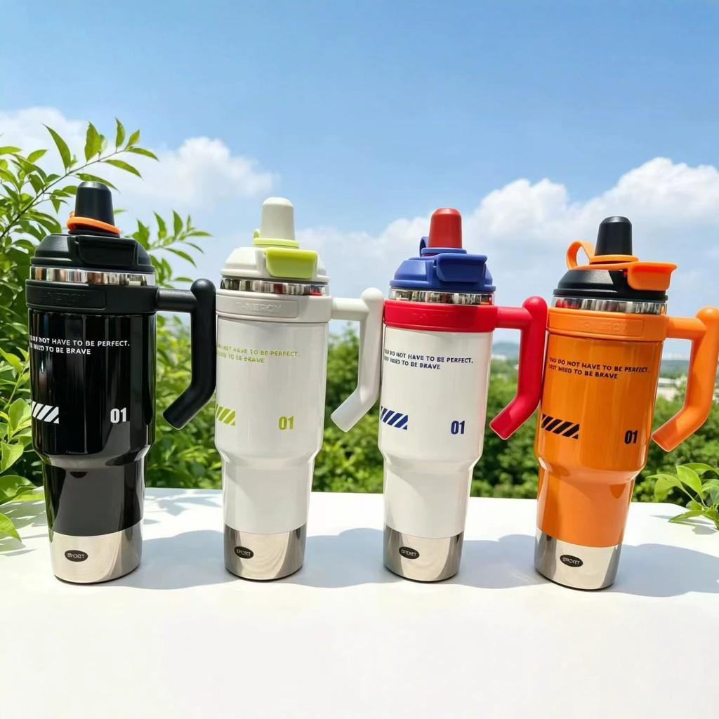 Large Capacity Insulated Water Bottle With Straw For Sports And Travel