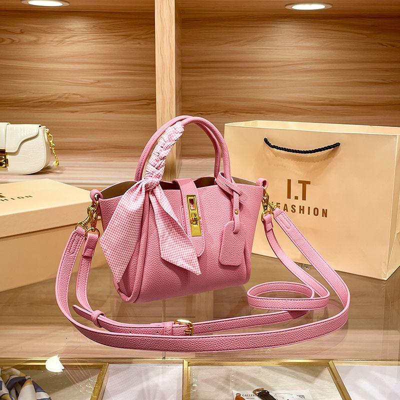 

Qixi Gift for Girlfriend Hong Kong Genuine Leather Portable Pink