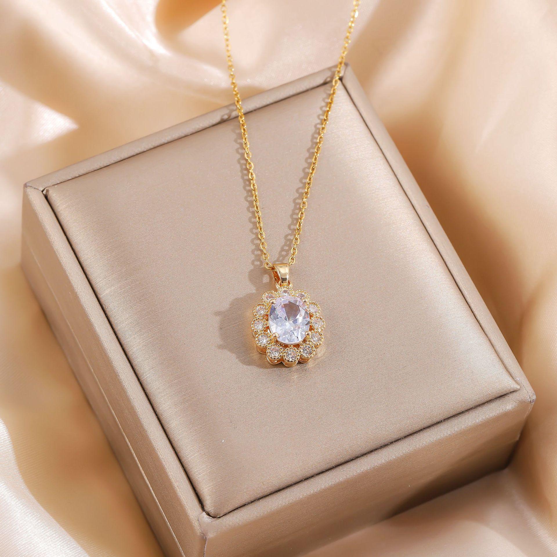 Women s Luxury Zirconia Oval Pendant Necklace with Full Diamond Design