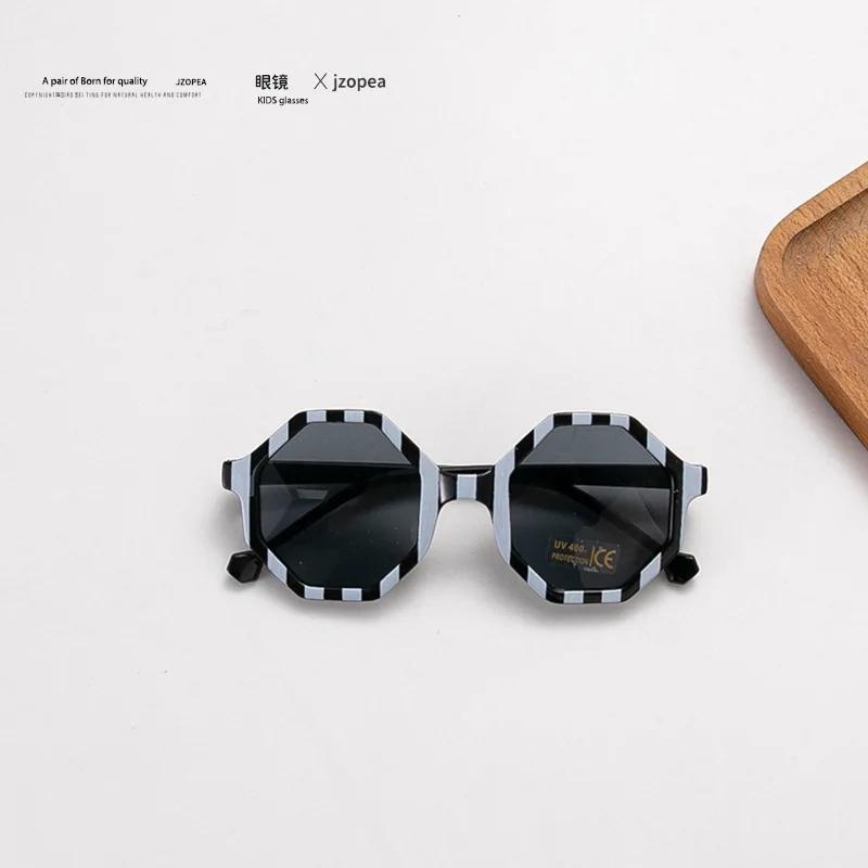 

2025 Children s glasses are fashionable with multiple baby sunglasses, while children s sunglasses have summer frame