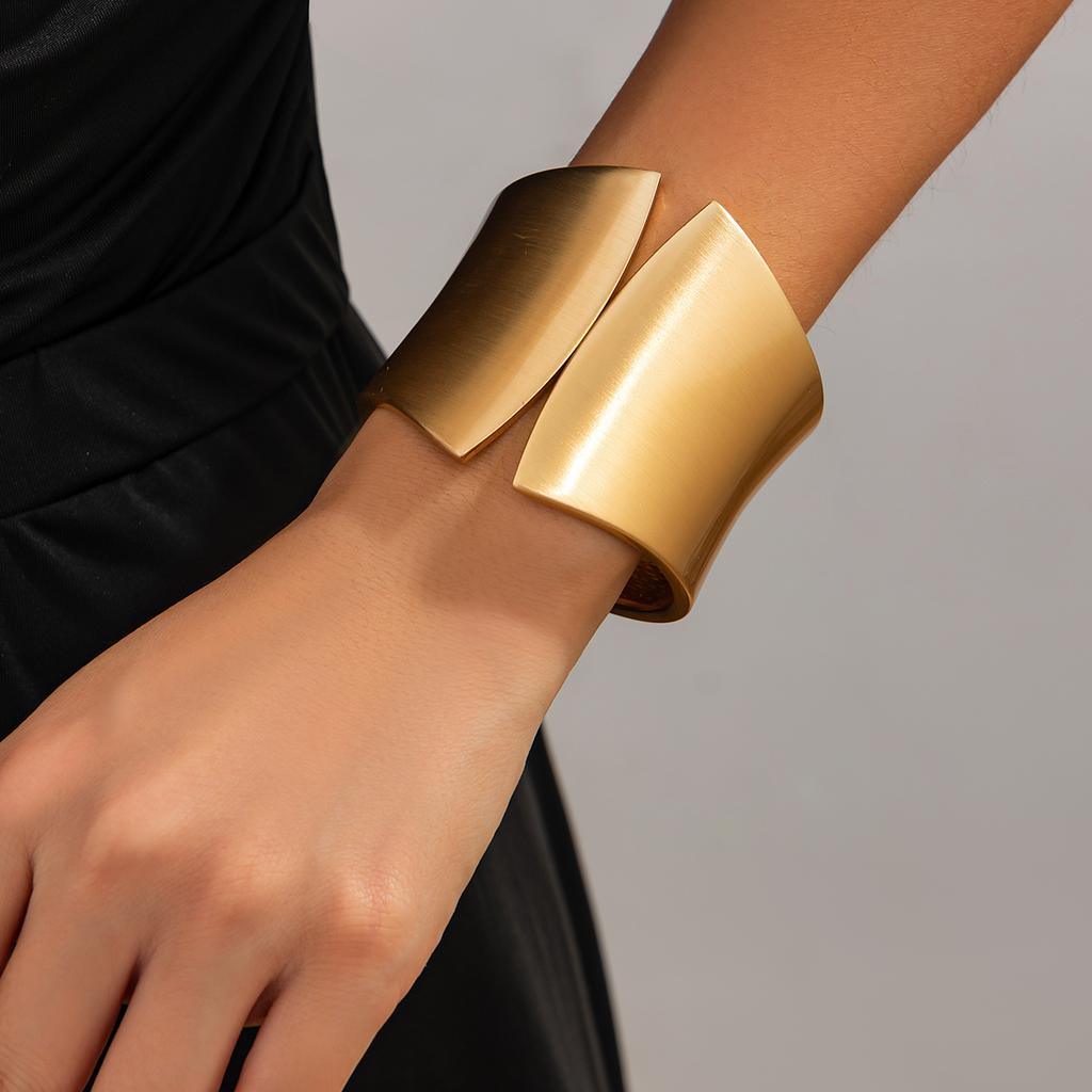 Ingemark 6 Styles Tendance Punk Asymétrique Lisse Bracelets à Ressort Mode Féminine Déclaration Large Manchette Bracelet Steampunk Bijoux Hommes