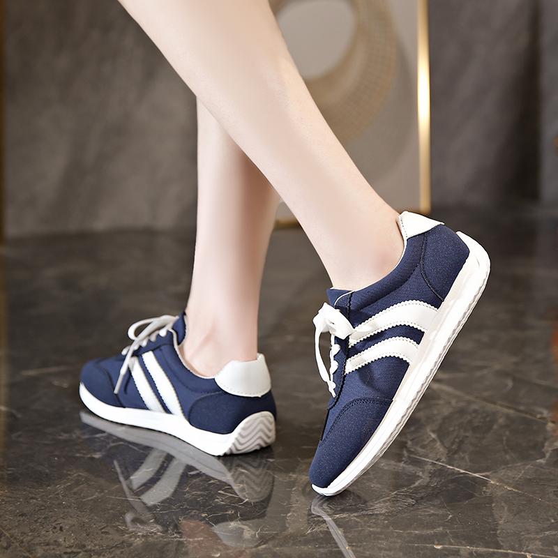 2025 Spring New Women Sneakers Comfortable Outdoor Fashion Versatile Flat Casual Sneakers Lace Up Women Sports Shoes Plus Size