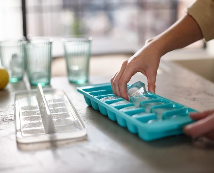 Set of 2 Ice Cube Trays Ice + Lid Flow Joseph Joseph Dishwasher