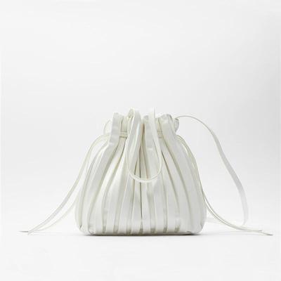 Dámske kabelky – Tašky na šnúrku