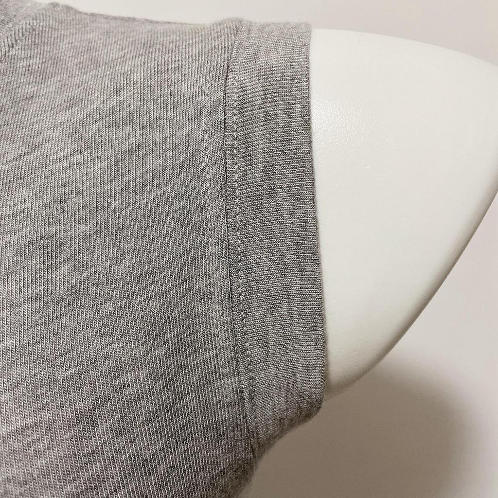 Slim-Fit, Sleeveless, High-Neck, Solid-Color Body-Hugging Top