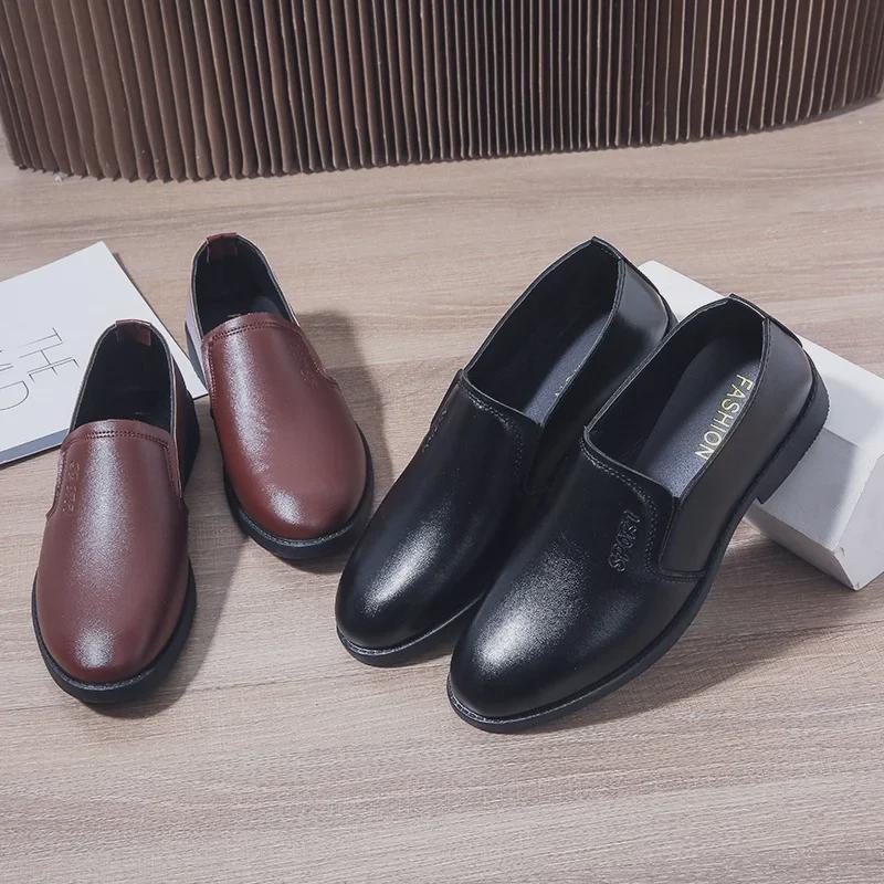 Men's Trendy Korean-Style Black Leather Formal Shoes – Breathable, Round-Toe Design for Casual and Business Wear.