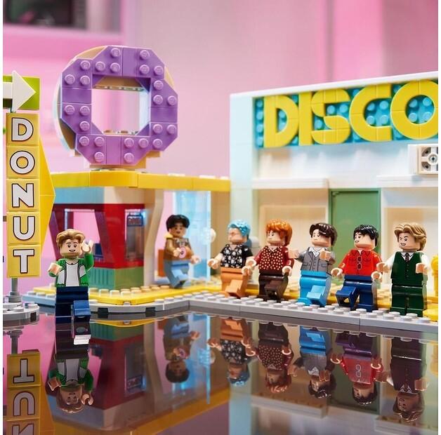LEGO Ideas 21339 BTS Dynamite