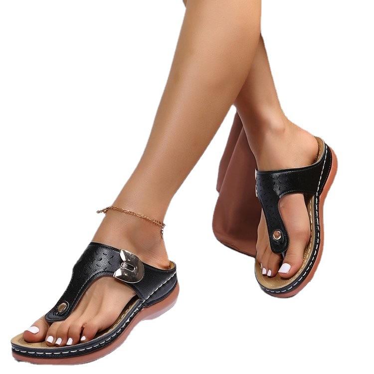 Large size slippers women's spring and summer new fashion slope heel flip-flops wear beach slippers women