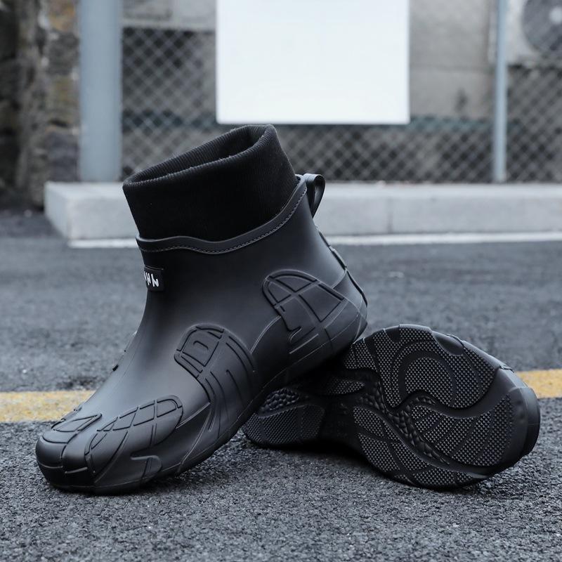 Rain shoes men's short tube non-slip and wear-resistant water shoes new fashion warm water boots warm short adult rubber shoes fashion