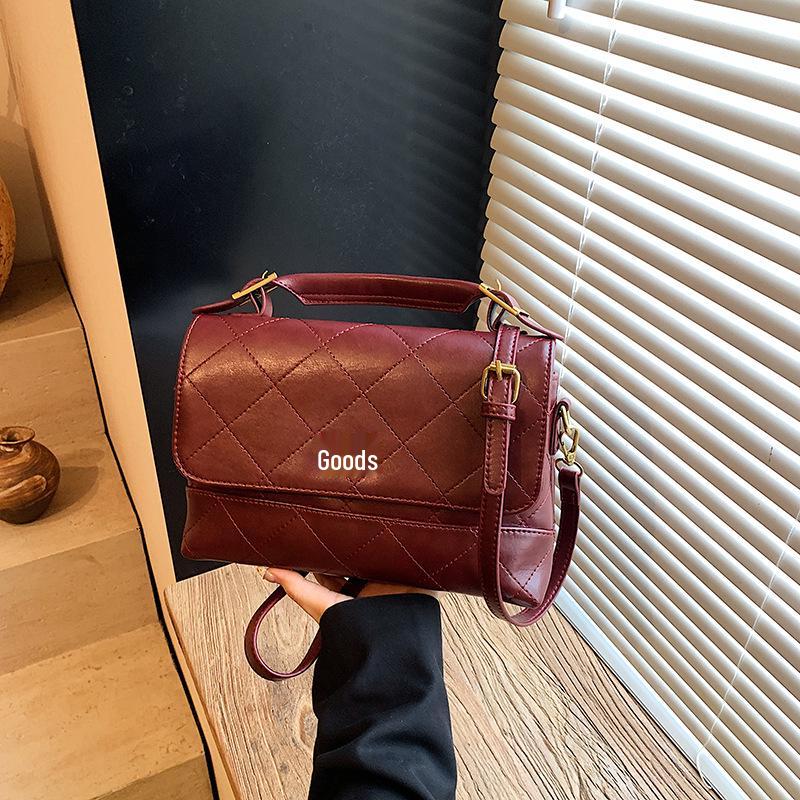 2025 Autumn Women's Frosted Diamond Pattern Chain Tote Shoulder Bag