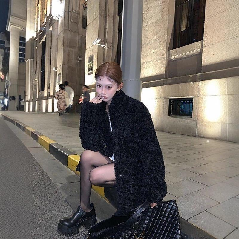 Women s Oversized Faux Fur Coat Warm Loose Fit Mid-Length Winter Outerwear S
