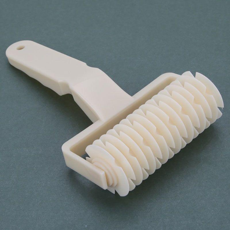 Timeless Design Rolling Lattice Roller Pie Pastry Cutter For Versatile Kitchen Use