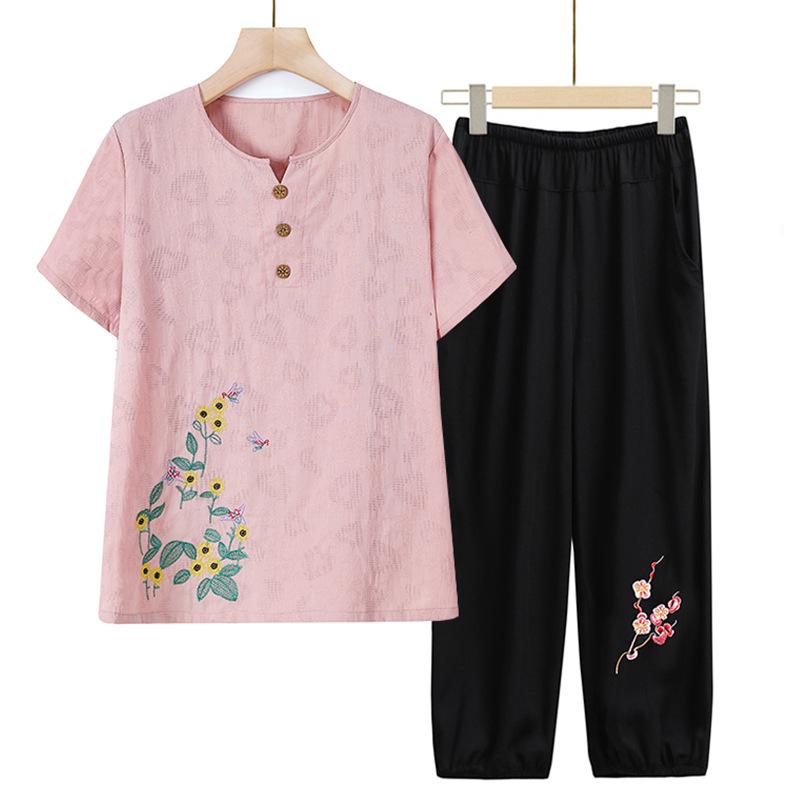 Summer Middle-aged and Elderly Women's Large Size Ethnic Style Embroidery Seven-minute Sleeve T-shirt Suit Mother Fashionable Tops