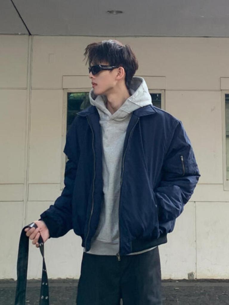 Męska jesienno-zimowa kurtka bomberka bawełniana: Modny High-Street Styl Baseballowy z Klapami